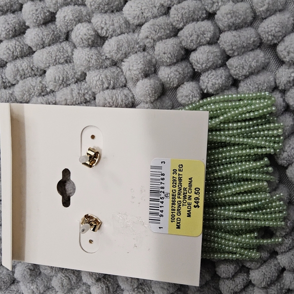 ON 34TH Green Heart Tassel seedbead Earrings - Picture 5 of 5